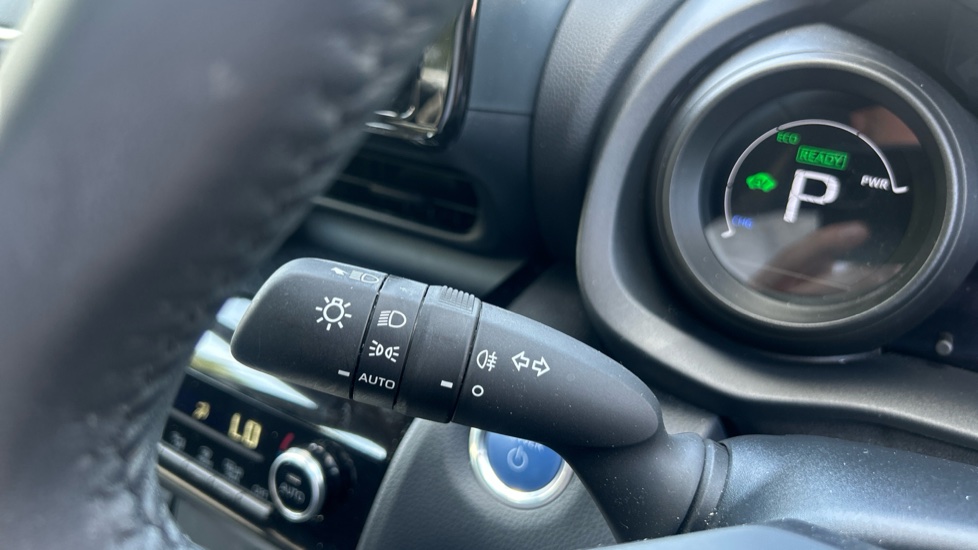 Toyota Yaris Cross 1.5 Hybrid Icon 5dr CVT Hybrid Estate - Image 42