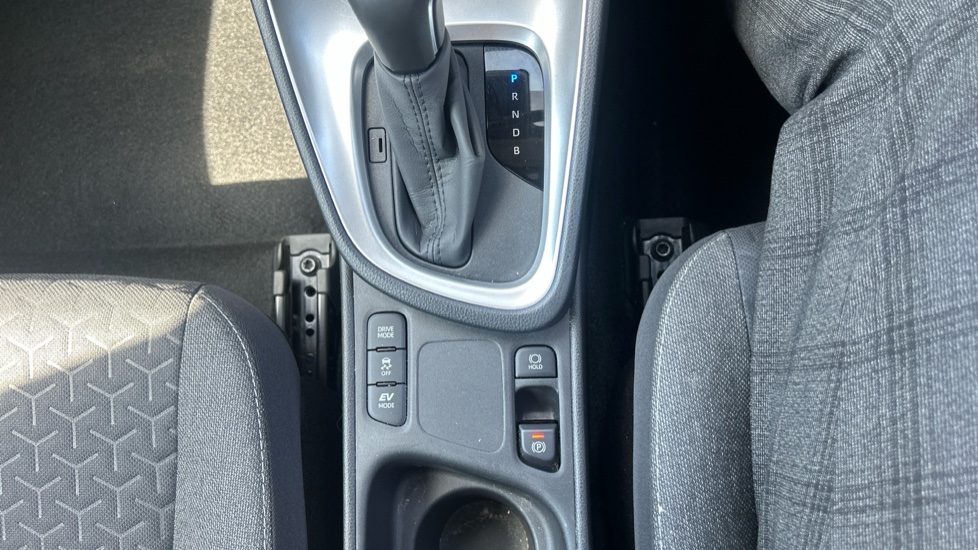 Toyota Yaris Cross 1.5 Hybrid Icon 5dr CVT Hybrid Estate - Image 47