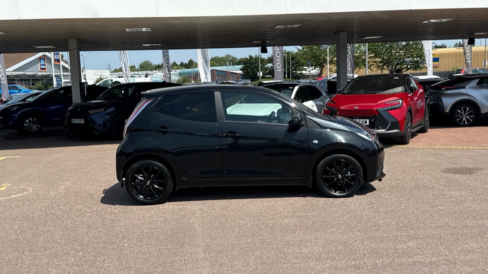Toyota Aygo 1.0 VVT-i X-Style 5dr Petrol Hatchback - Image 23