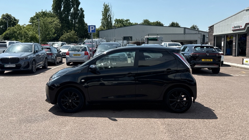 Toyota Aygo 1.0 VVT-i X-Style 5dr Petrol Hatchback - Image 24