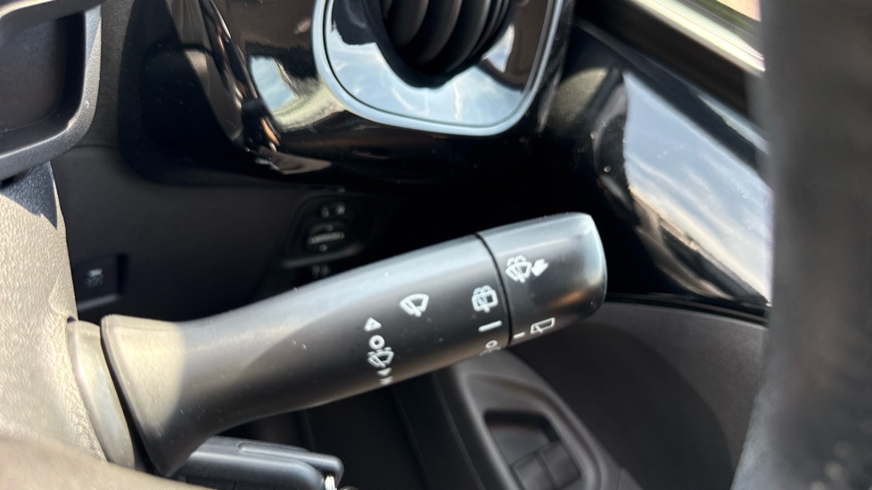 Toyota Aygo 1.0 VVT-i X-Style 5dr Petrol Hatchback - Image 33