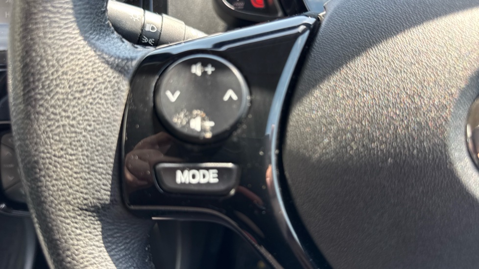 Toyota Aygo 1.0 VVT-i X-Style 5dr Petrol Hatchback - Image 38