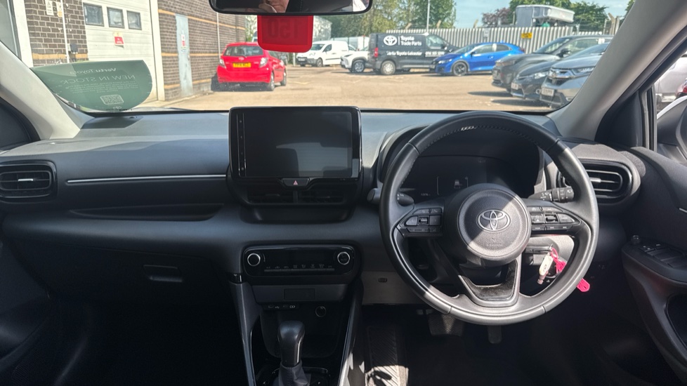 Toyota Yaris 1.5 Hybrid Design 5dr CVT Hybrid Hatchback - Image 6