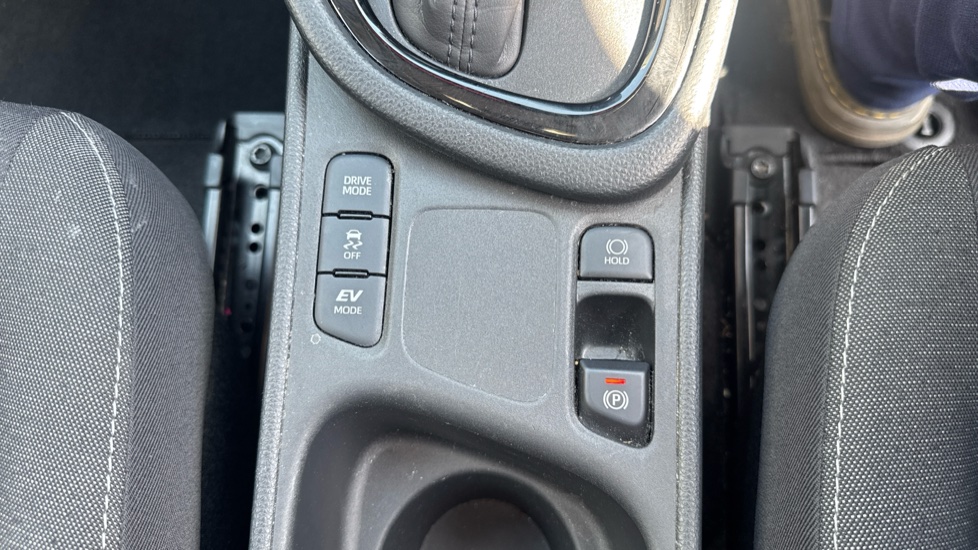 Toyota Yaris 1.5 Hybrid Design 5dr CVT Hybrid Hatchback - Image 14