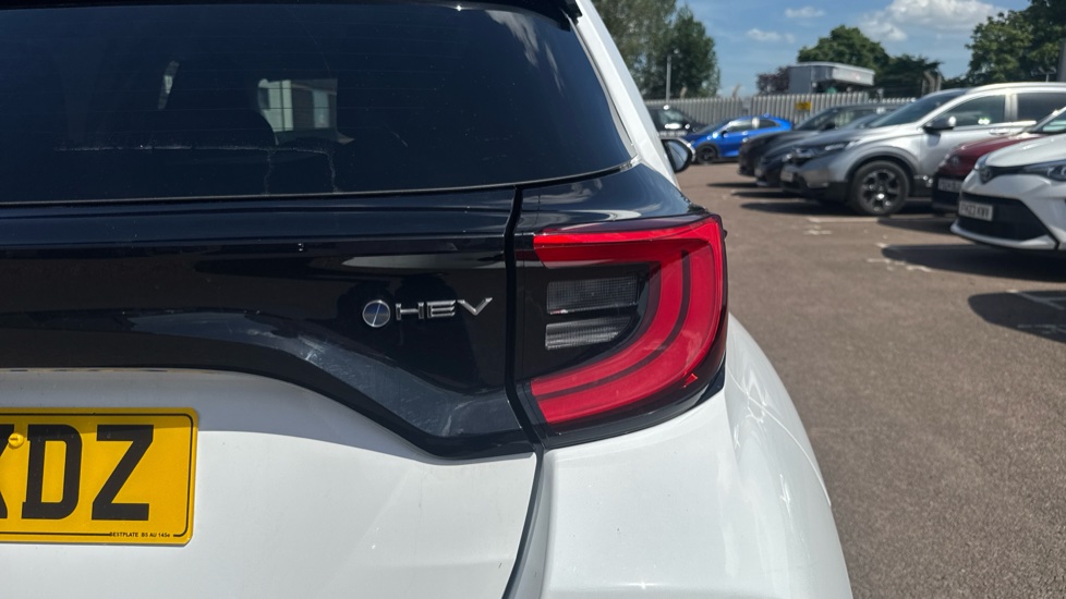 Toyota Yaris 1.5 Hybrid Design 5dr CVT Hybrid Hatchback - Image 21