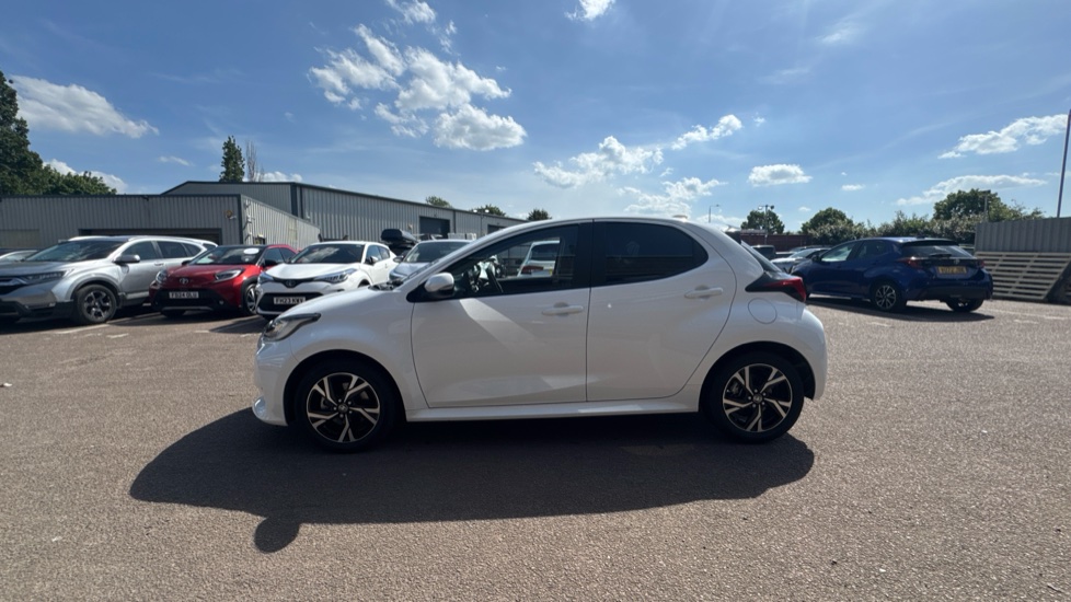 Toyota Yaris 1.5 Hybrid Design 5dr CVT Hybrid Hatchback - Image 24