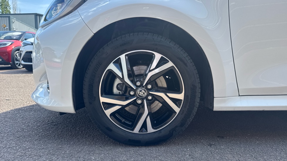 Toyota Yaris 1.5 Hybrid Design 5dr CVT Hybrid Hatchback - Image 25