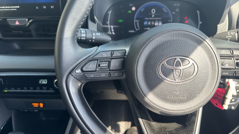 Toyota Yaris 1.5 Hybrid Design 5dr CVT Hybrid Hatchback - Image 32