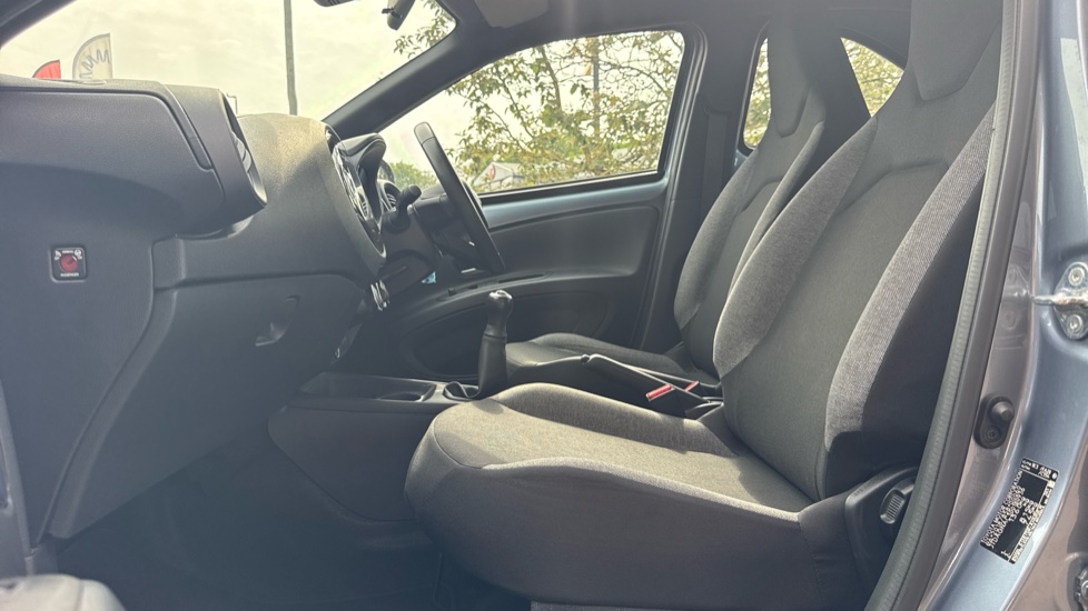 Toyota Aygo X 1.0 VVT-i Pure 5dr Petrol Hatchback - Image 5