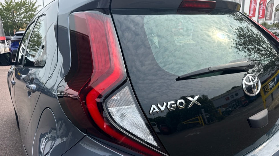 Toyota Aygo X 1.0 VVT-i Pure 5dr Petrol Hatchback - Image 21