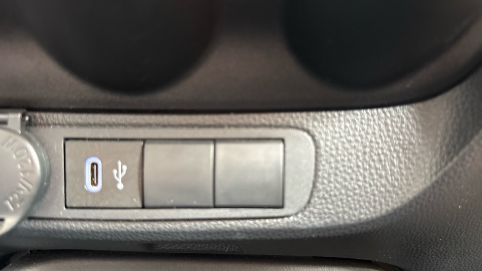 Toyota Aygo X 1.0 VVT-i Pure 5dr Petrol Hatchback - Image 37