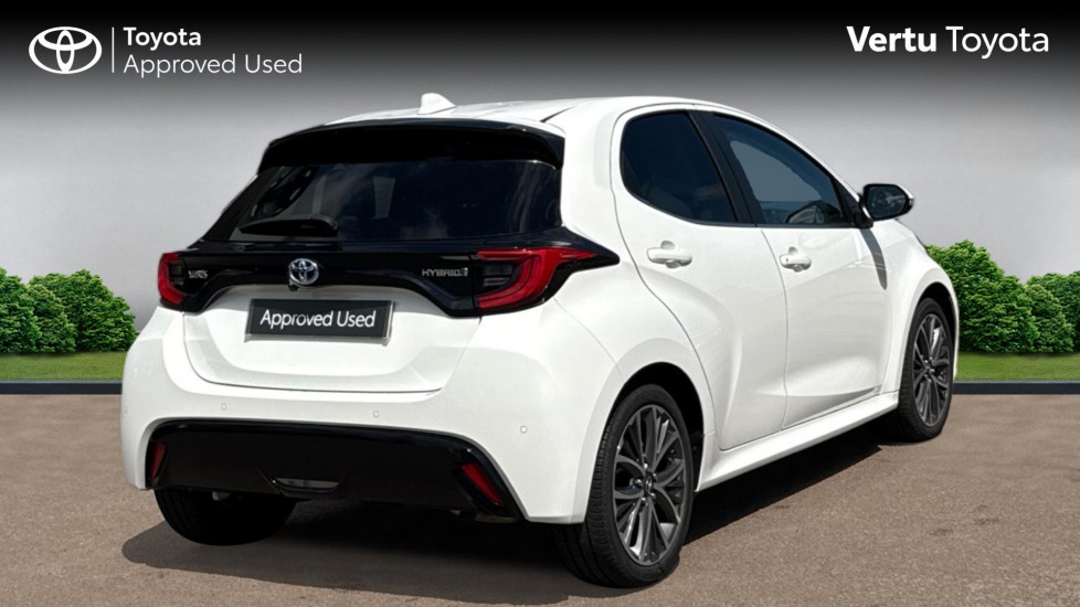 Toyota Yaris 1.5 Hybrid Excel 5dr CVT Hybrid Hatchback - Image 2