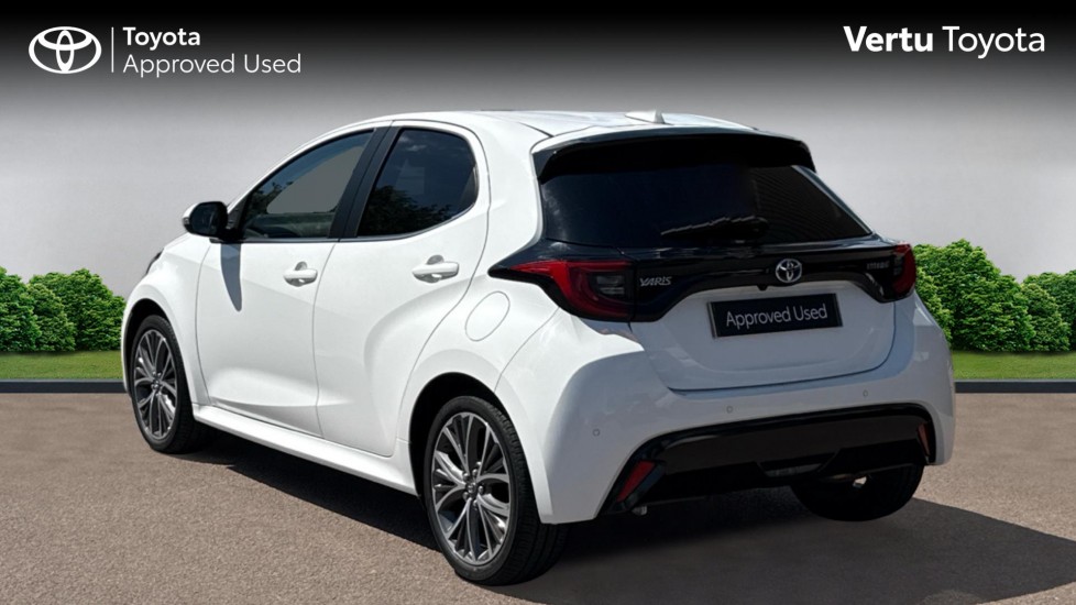 Toyota Yaris 1.5 Hybrid Excel 5dr CVT Hybrid Hatchback - Image 4
