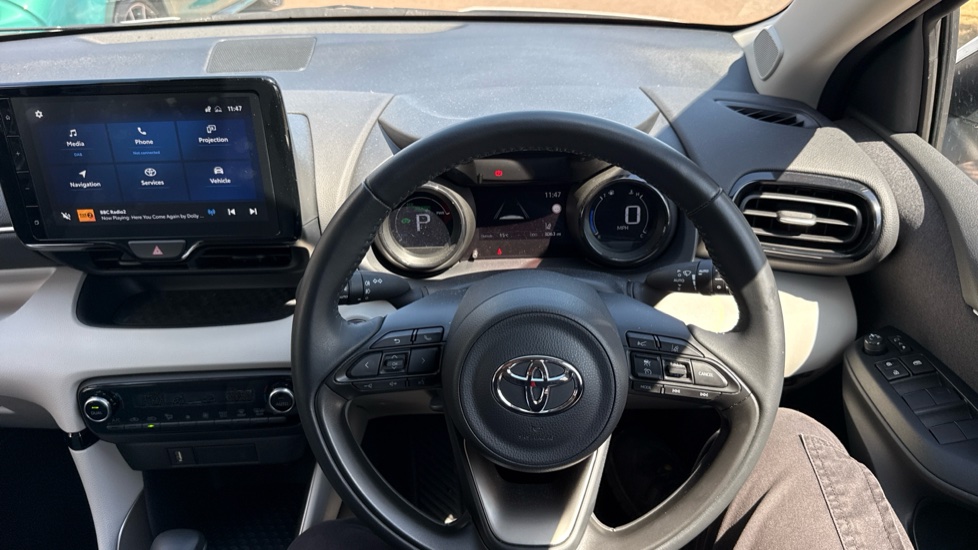 Toyota Yaris 1.5 Hybrid Excel 5dr CVT Hybrid Hatchback - Image 7