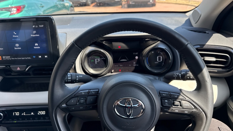 Toyota Yaris 1.5 Hybrid Excel 5dr CVT Hybrid Hatchback - Image 10