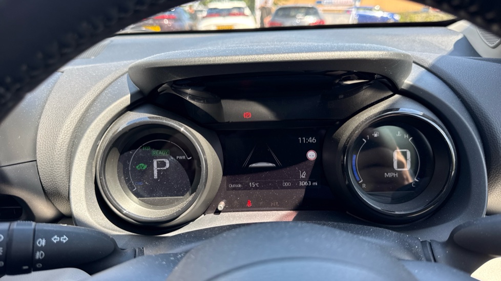 Toyota Yaris 1.5 Hybrid Excel 5dr CVT Hybrid Hatchback - Image 11