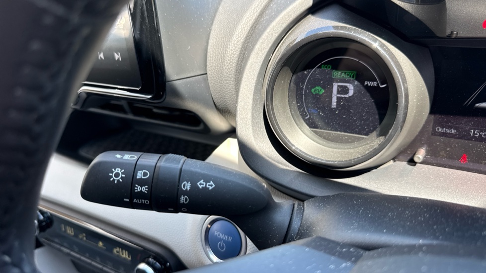 Toyota Yaris 1.5 Hybrid Excel 5dr CVT Hybrid Hatchback - Image 32