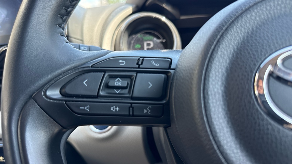 Toyota Yaris 1.5 Hybrid Excel 5dr CVT Hybrid Hatchback - Image 38