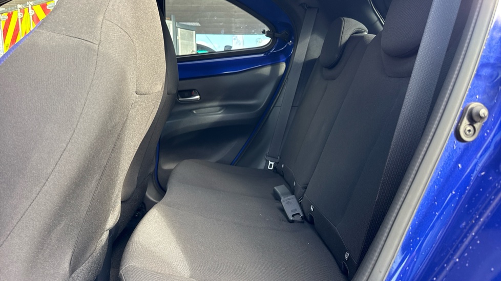 Toyota Aygo X 1.0 VVT-i Edge 5dr Petrol Hatchback - Image 15