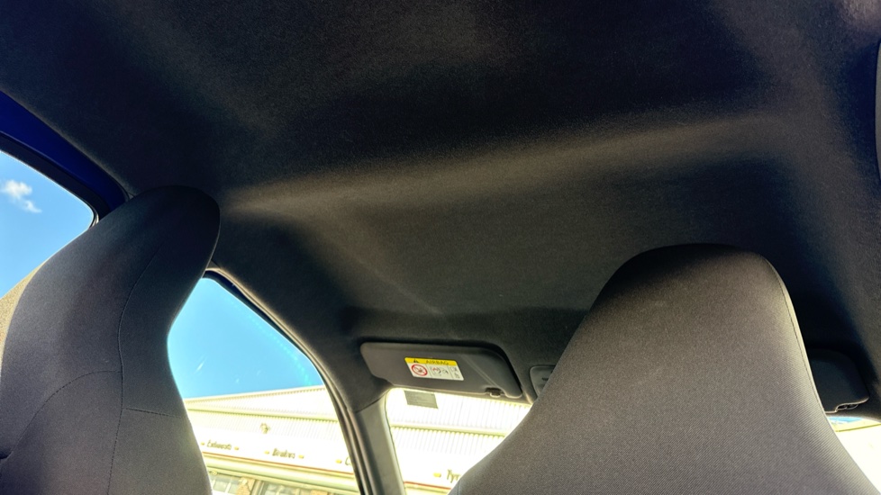 Toyota Aygo X 1.0 VVT-i Edge 5dr Petrol Hatchback - Image 19