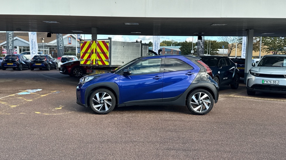 Toyota Aygo X 1.0 VVT-i Edge 5dr Petrol Hatchback - Image 24
