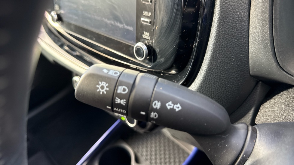 Toyota Aygo X 1.0 VVT-i Edge 5dr Petrol Hatchback - Image 33