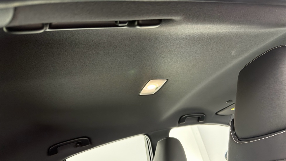 Toyota Corolla 1.8 Hybrid Excel 5dr CVT Hybrid Hatchback - Image 19