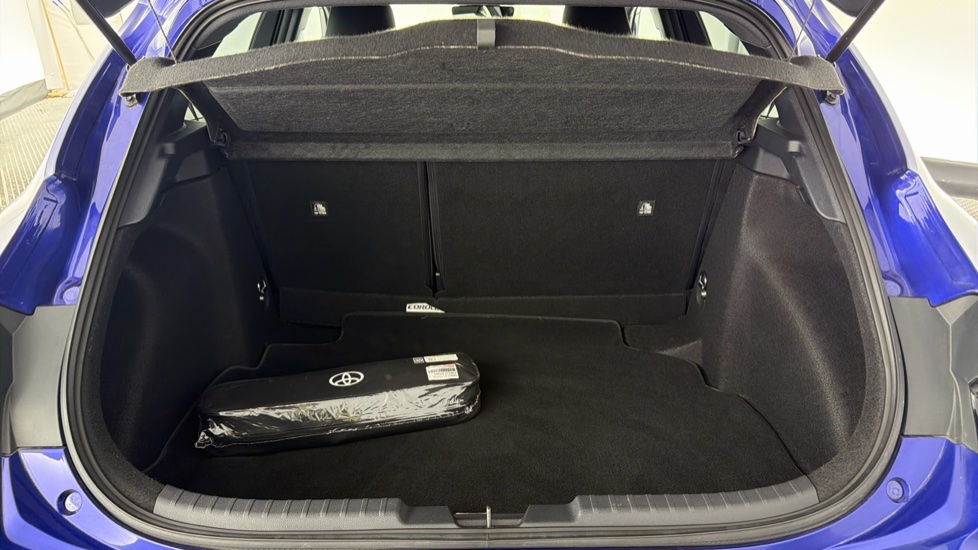 Toyota Corolla 1.8 Hybrid GR Sport 5dr CVT Hybrid Hatchback - Image 13