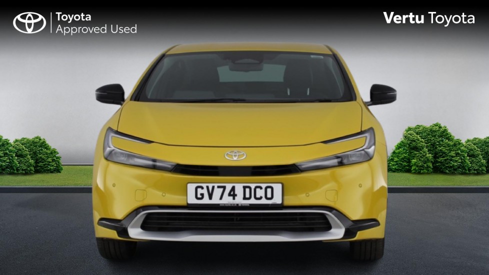 Toyota Prius 2.0 PHEV Excel 5dr CVT Hatchback - Image 22