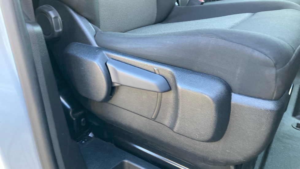 Toyota Proace City L2 Diesel 1.5D 100 Icon Van [6 Speed] - Image 17