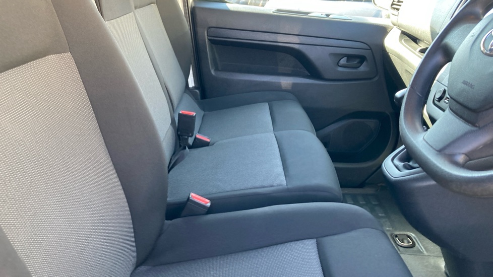 Toyota Proace City L2 Diesel 1.5D 100 Icon Van [6 Speed] - Image 18