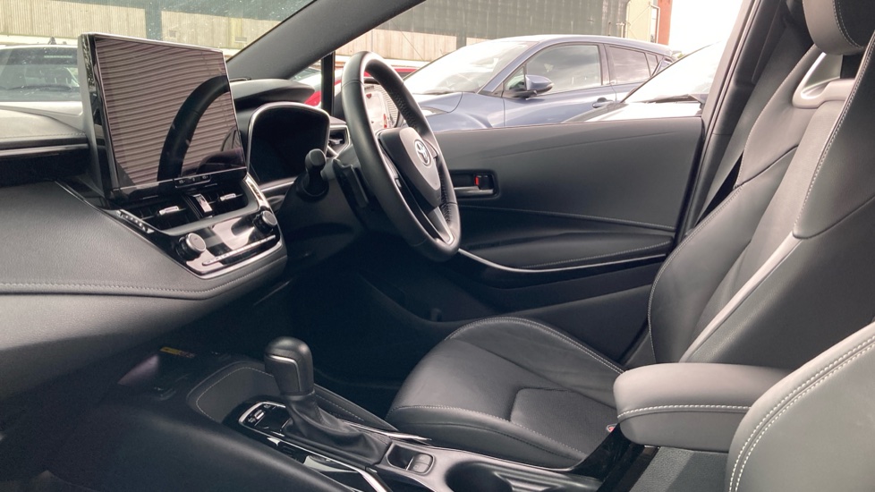 Toyota Corolla 2.0 VVT-i Hybrid Excel 5dr CVT Hybrid Estate - Image 5