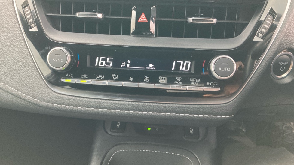 Toyota Corolla 2.0 VVT-i Hybrid Excel 5dr CVT Hybrid Estate - Image 35