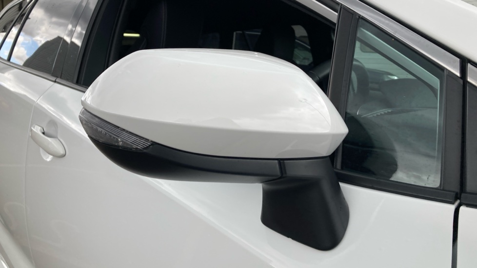 Toyota Corolla 2.0 VVT-i Hybrid Excel 5dr CVT Hybrid Estate - Image 42