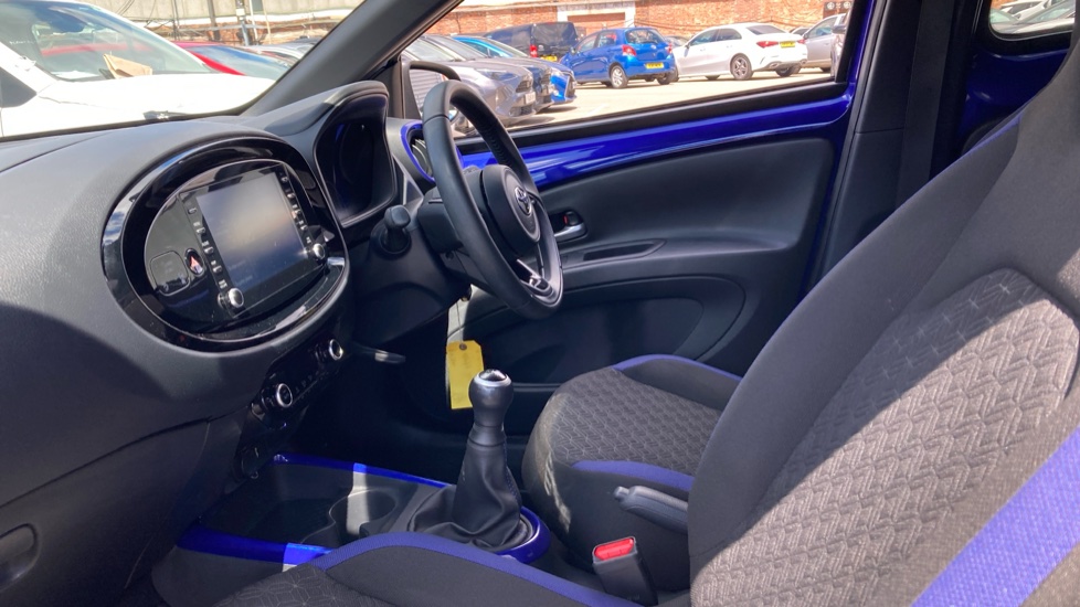 Toyota Aygo X 1.0 VVT-i Edge 5dr Petrol Hatchback - Image 5