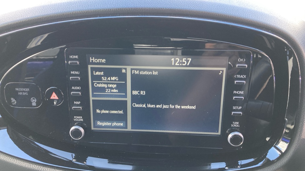 Toyota Aygo X 1.0 VVT-i Edge 5dr Petrol Hatchback - Image 9