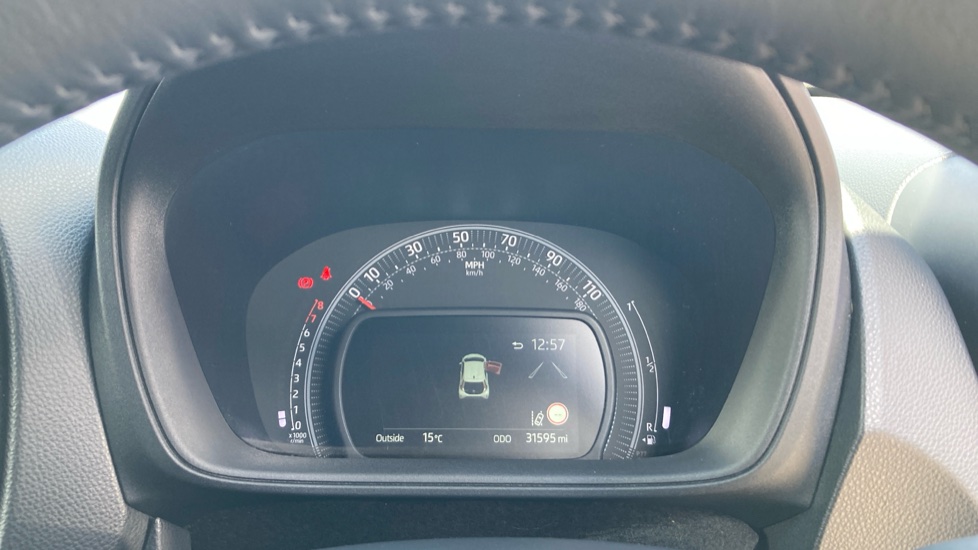 Toyota Aygo X 1.0 VVT-i Edge 5dr Petrol Hatchback - Image 11