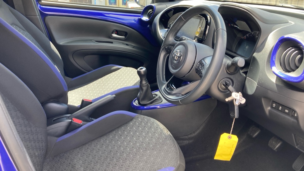 Toyota Aygo X 1.0 VVT-i Edge 5dr Petrol Hatchback - Image 12