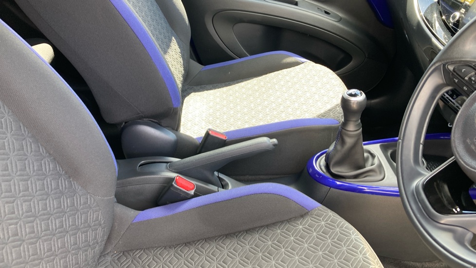 Toyota Aygo X 1.0 VVT-i Edge 5dr Petrol Hatchback - Image 18