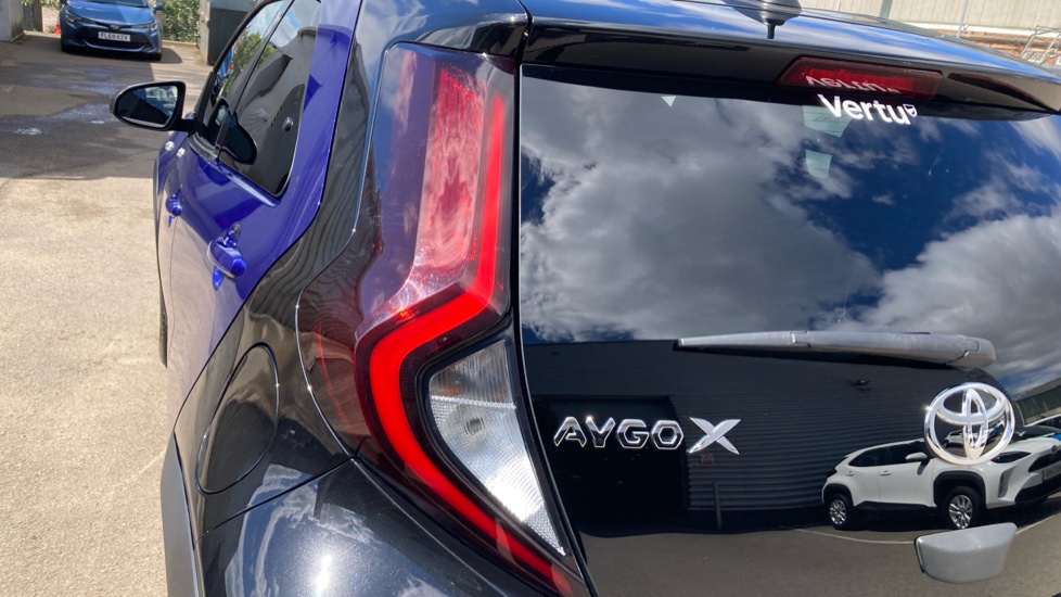 Toyota Aygo X 1.0 VVT-i Edge 5dr Petrol Hatchback - Image 21