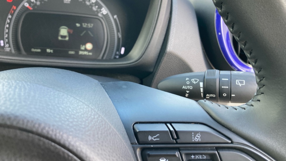 Toyota Aygo X 1.0 VVT-i Edge 5dr Petrol Hatchback - Image 32