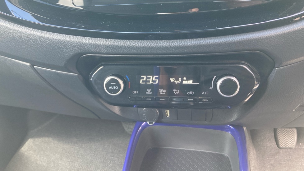 Toyota Aygo X 1.0 VVT-i Edge 5dr Petrol Hatchback - Image 35