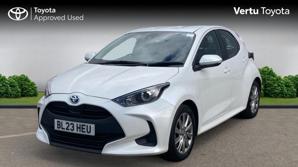 Toyota Yaris 1.5 Hybrid Icon 5dr CVT Hybrid Hatchback - Image 3