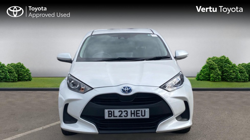 Toyota Yaris 1.5 Hybrid Icon 5dr CVT Hybrid Hatchback - Image 22