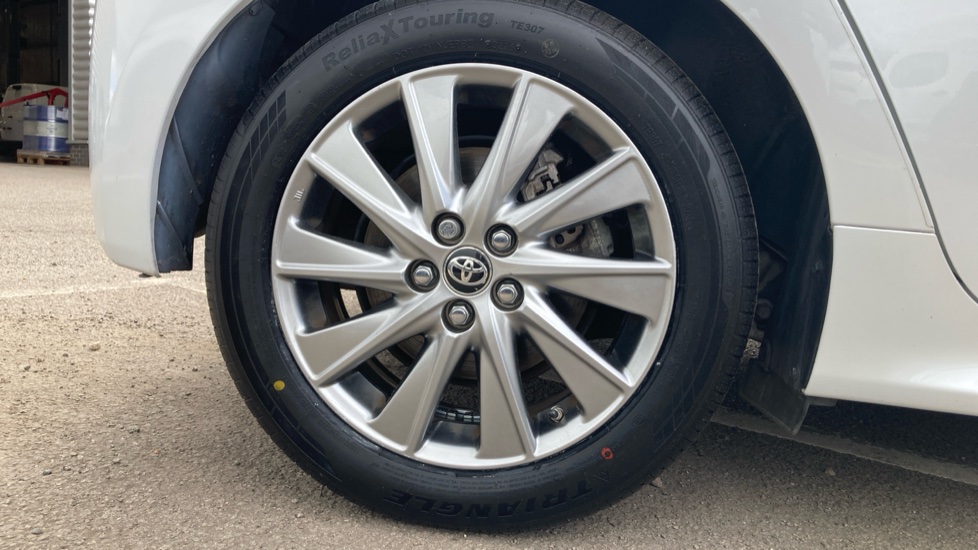 Toyota Yaris 1.5 Hybrid Icon 5dr CVT Hybrid Hatchback - Image 25