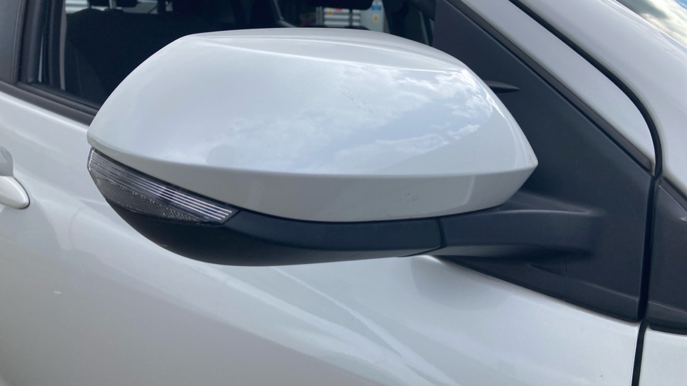 Toyota Yaris 1.5 Hybrid Icon 5dr CVT Hybrid Hatchback - Image 48