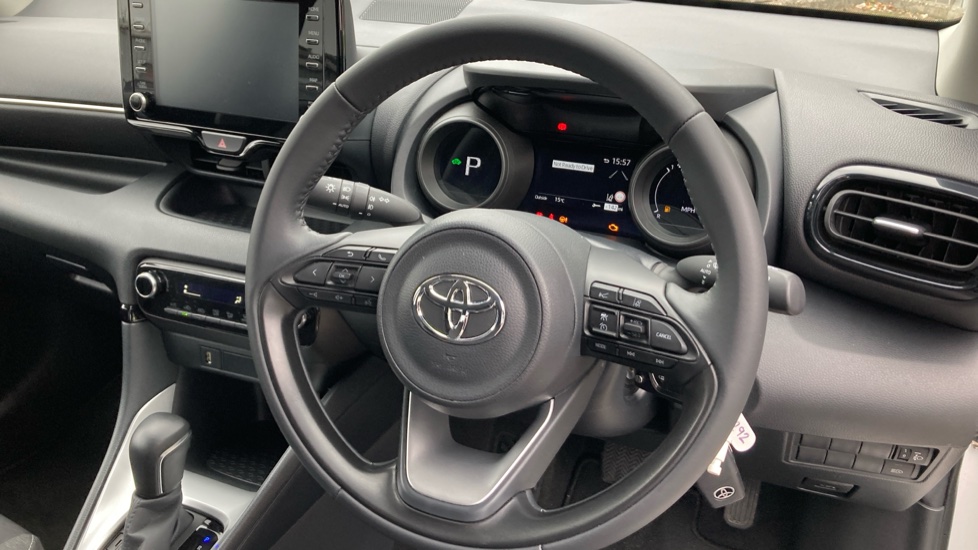 Toyota Yaris 1.5 Hybrid Design 5dr CVT Hybrid Hatchback - Image 10