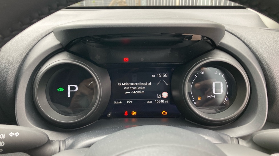 Toyota Yaris 1.5 Hybrid Design 5dr CVT Hybrid Hatchback - Image 11