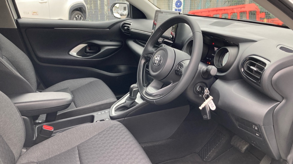 Toyota Yaris 1.5 Hybrid Design 5dr CVT Hybrid Hatchback - Image 12