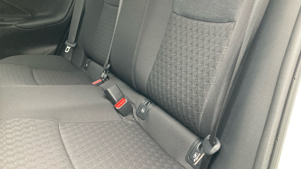 Toyota Yaris 1.5 Hybrid Design 5dr CVT Hybrid Hatchback - Image 42